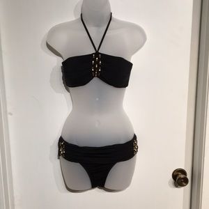 Black bandeau bikini
